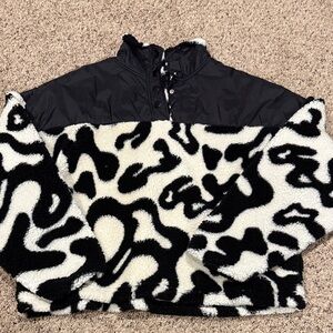 Black and White Fleece Pullover